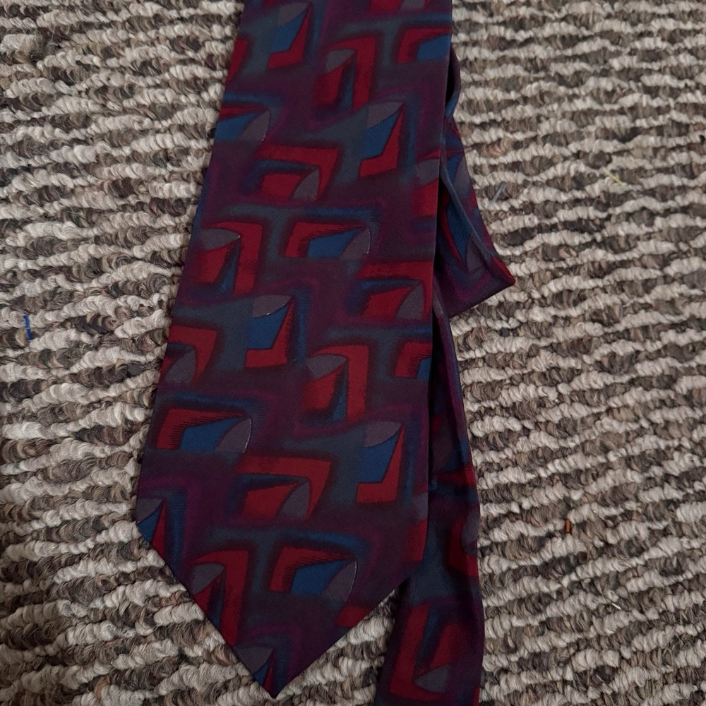 Mallory Church London Men's Tie Red Blue Pattern Old Money Quiet Luxury